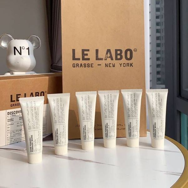 le labo hand cream santal 33 bergamote 22 rose 31 cypress basil 6-piece set of 55ml gift box
le labo hand cream santal 33 bergamote 22 rose 31 cypress basil 6-piece set of 55ml gift box