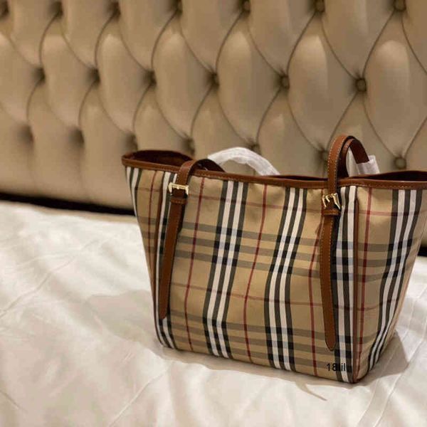 designer burbrerys women handbags bags autumn canvas plaid versatile womens bag mii9 mii9
designer burbrerys women handbags bags autumn canvas plaid versatile womens bag mii9 mii9