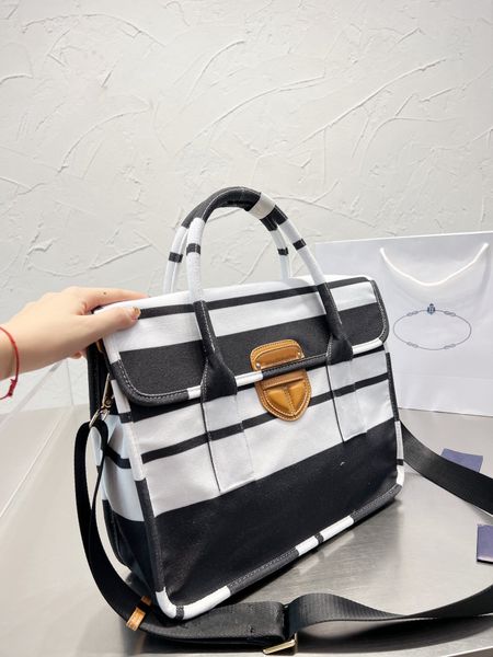 classic signature original canvas handbag shoulder bag evening bags fashion bag crossbody satchel messenger luxury designer purses hobo hand
classic signature original canvas handbag shoulder bag evening bags fashion bag crossbody satchel messenger luxury designer purses hobo hand