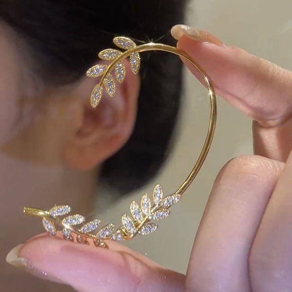 s3181 fashion jewelry leaves ear cuff for women single piece rhinestone leave ear hang stud earrings, Silver
s3181 fashion jewelry leaves ear cuff for women single piece rhinestone leave ear hang stud earrings, Silver