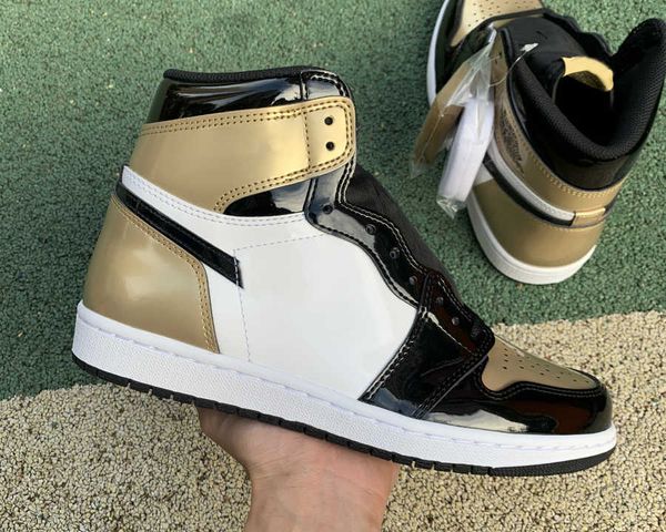 jumpman 1 high og boots basketball shoes gold toe black metallic-gold sports sneakers with box
jumpman 1 high og boots basketball shoes gold toe black metallic-gold sports sneakers with box