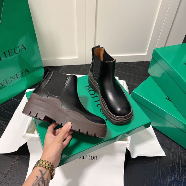 women designer ankle boots luxury martin boot outdoor winter leather flat sneakers 072, Black
women designer ankle boots luxury martin boot outdoor winter leather flat sneakers 072, Black