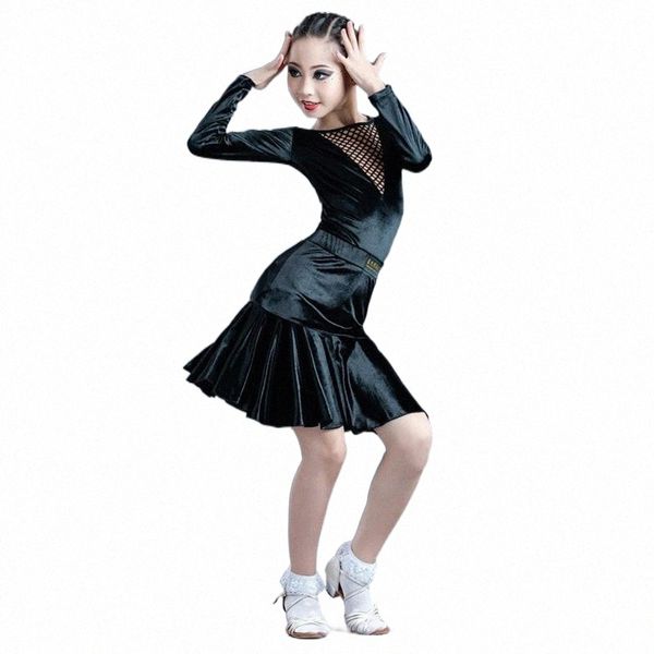 stage wear latin dance dress girls autumn winter training clothes velvet split skirt children long sleeve suit professional stage wear 454p#, Black;red
stage wear latin dance dress girls autumn winter training clothes velvet split skirt children long sleeve suit professional stage wear 454p#, Black;red