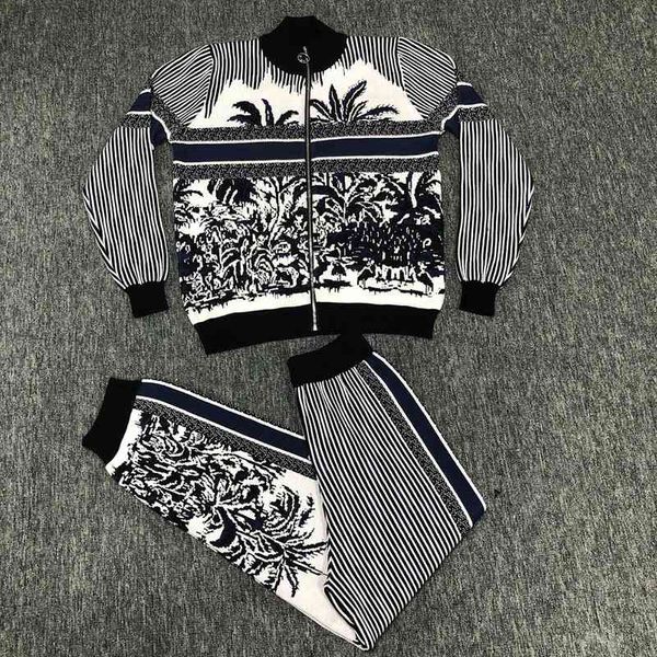 women's tracksuits autumn training clothes women's contrast coconut tree stripe zipper long sleeve coat harun pants set two pieces, Gray
women's tracksuits autumn training clothes women's contrast coconut tree stripe zipper long sleeve coat harun pants set two pieces, Gray
