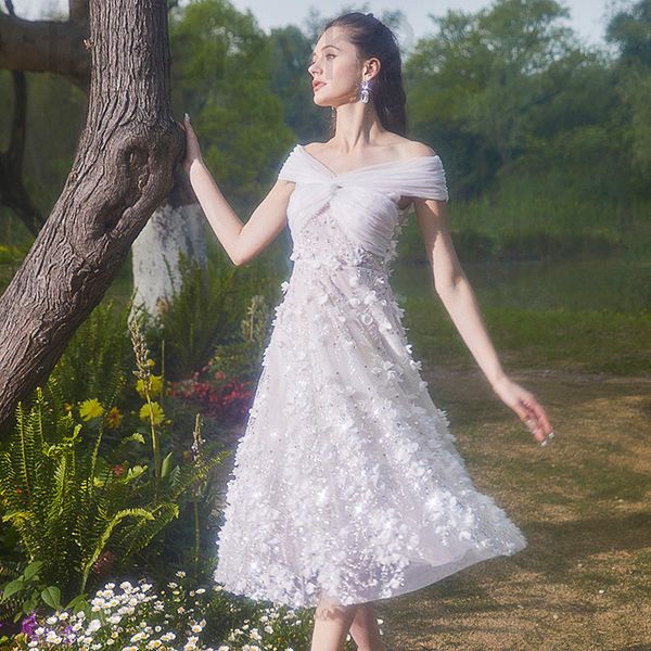 casul dresses designer in the summer of 2022 new three-dimensionl flower embroidered beded sequin dress ws mde with temperment fmous ldy nd, Black;gray
casul dresses designer in the summer of 2022 new three-dimensionl flower embroidered beded sequin dress ws mde with temperment fmous ldy nd, Black;gray