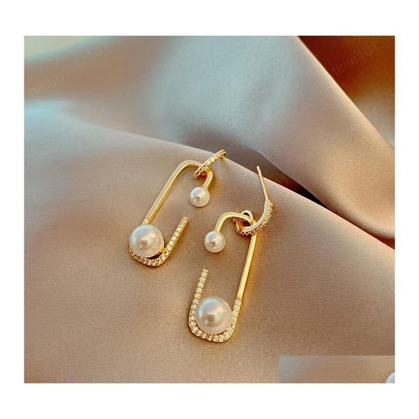 dangle chandelier pearl irregar pin dangle earring celebrity metal inlaid earrings for women party jewelry gift drop delivery dhgyf, Silver
dangle chandelier pearl irregar pin dangle earring celebrity metal inlaid earrings for women party jewelry gift drop delivery dhgyf, Silver