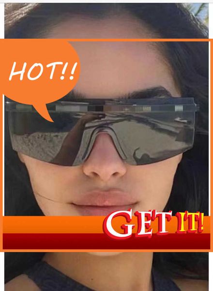 fashion luxury designer sunglasses 22 new ver family conjoined sunglass style ins super fire net red same personalized men's and women&, White;black
fashion luxury designer sunglasses 22 new ver family conjoined sunglass style ins super fire net red same personalized men's and women&, White;black