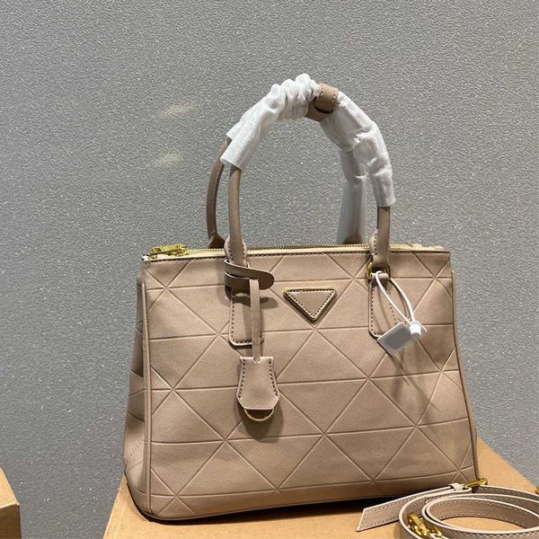 designer luxury women the tote bag fashion versatile handbags shoulder crossbody bags purse telfars totes large capacity saddle wallets 7a 2
designer luxury women the tote bag fashion versatile handbags shoulder crossbody bags purse telfars totes large capacity saddle wallets 7a 2