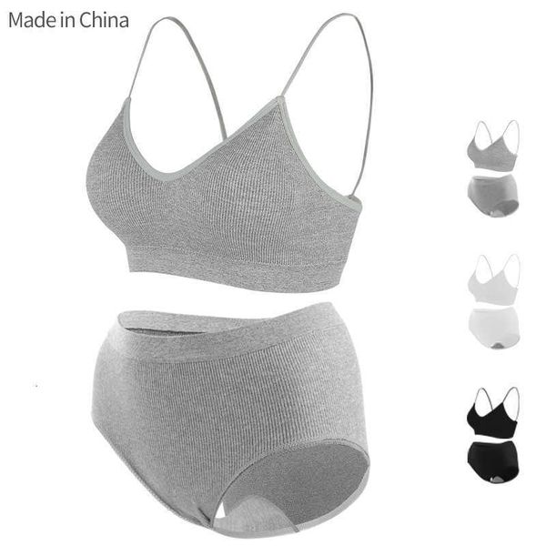 ladies underwear sports underwear thread breathable comfortable shockproof yoga running women's no steel ring bra set, Red;black
ladies underwear sports underwear thread breathable comfortable shockproof yoga running women's no steel ring bra set, Red;black