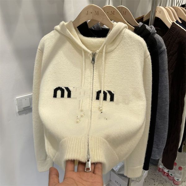 fashion letters hooded knit sweaters cardigan women's new autumn/winter korean version loose short jacquard zipper sweater coat, White;black
fashion letters hooded knit sweaters cardigan women's new autumn/winter korean version loose short jacquard zipper sweater coat, White;black
