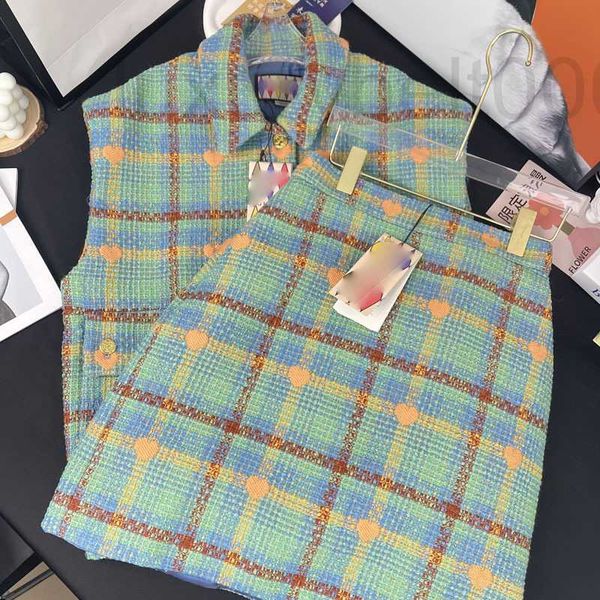 two piece dress designer fashionable women's clothes in autumn 2022 new style small fragrance turndown collar design grid pattern short, White
two piece dress designer fashionable women's clothes in autumn 2022 new style small fragrance turndown collar design grid pattern short, White