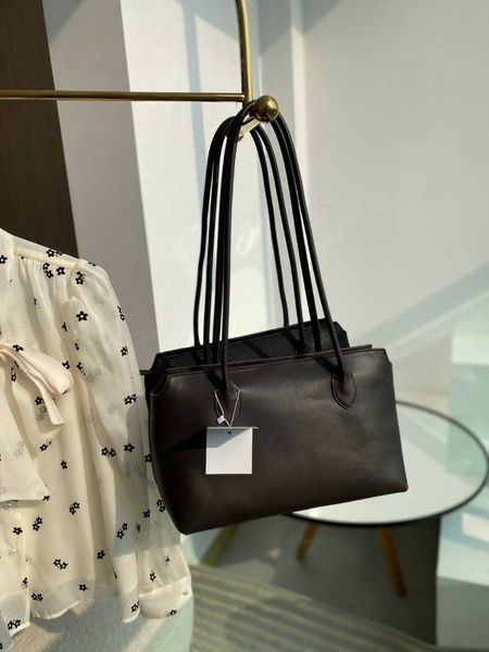 tote bag designers bags women luxurys the row tote crossbody leather bucket half moon bag crescent underarm shoulder purse uc09
tote bag designers bags women luxurys the row tote crossbody leather bucket half moon bag crescent underarm shoulder purse uc09