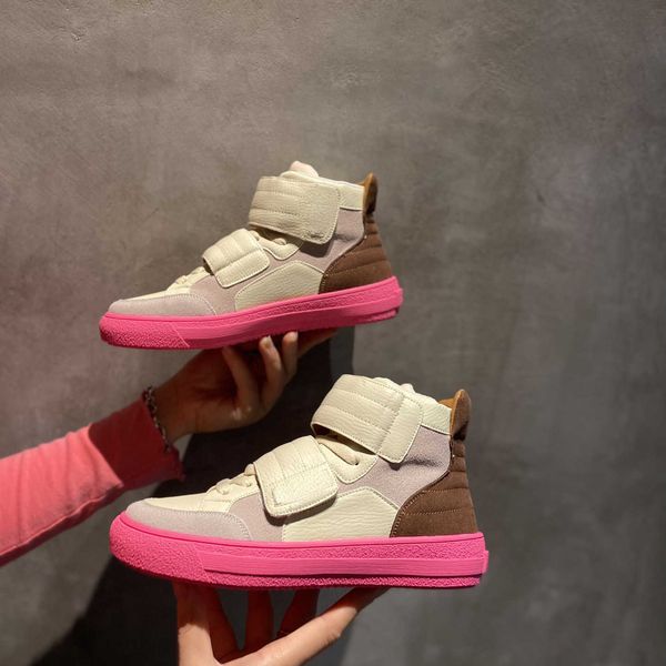 dress casual shoes european small crowd high women's ins fashion 2022 winter new color blocking bread flat casual shoes, Black
dress casual shoes european small crowd high women's ins fashion 2022 winter new color blocking bread flat casual shoes, Black