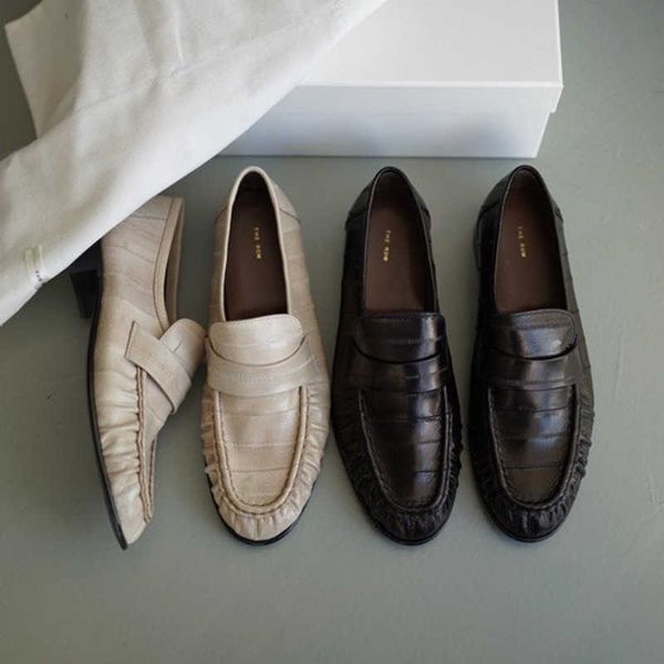 new the row eel skin pleated casual shallow flat shoes commuter lefu shoes small leather shoes women t4ka
new the row eel skin pleated casual shallow flat shoes commuter lefu shoes small leather shoes women t4ka