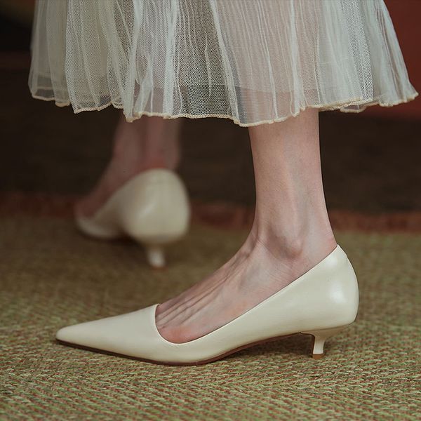dress shoes french high heel s thin heeled kitten heel single spring and autumn pointed temperament shallow mouth work 221130, Black
dress shoes french high heel s thin heeled kitten heel single spring and autumn pointed temperament shallow mouth work 221130, Black