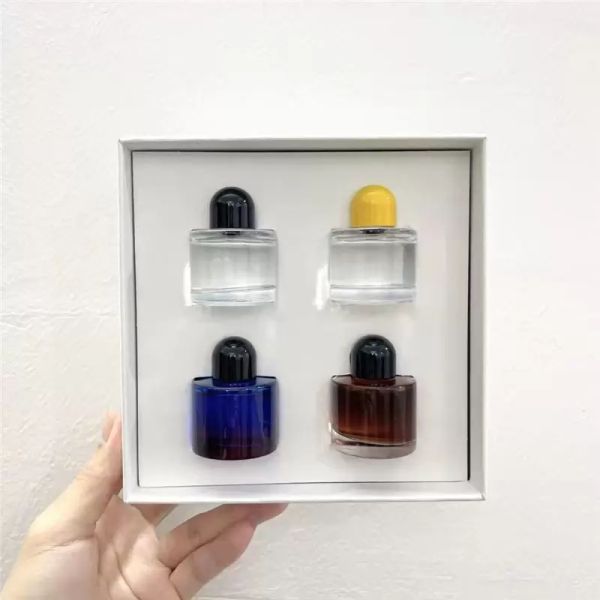 byredo perfume 10ml*4pcs set tobacco mandarin rose of no mans land bal d'afrique space rage 4 in 1 parfum gift box long lasting time sm
byredo perfume 10ml*4pcs set tobacco mandarin rose of no mans land bal d'afrique space rage 4 in 1 parfum gift box long lasting time sm