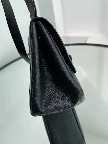 the row bag women designers bags luxurys the row tote crossbody leather bucket half moon bag crescent underarm shoulder purse 2p24
the row bag women designers bags luxurys the row tote crossbody leather bucket half moon bag crescent underarm shoulder purse 2p24