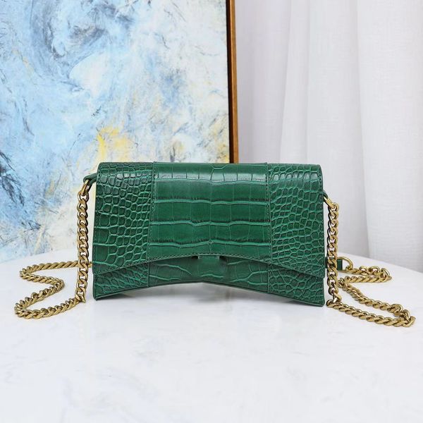 2022super quality fashion chian mini bag women lady chain shoulder crossbody tote purse genuine leather
2022super quality fashion chian mini bag women lady chain shoulder crossbody tote purse genuine leather