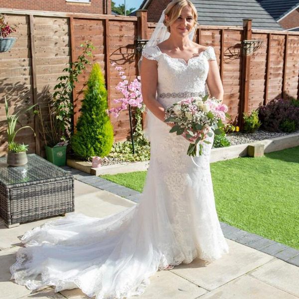 chic mermaid 2023 wedding dress with beaded sash cap sleeve sweep train lace boho country garden bridal dresses white vestido novelty robe
chic mermaid 2023 wedding dress with beaded sash cap sleeve sweep train lace boho country garden bridal dresses white vestido novelty robe