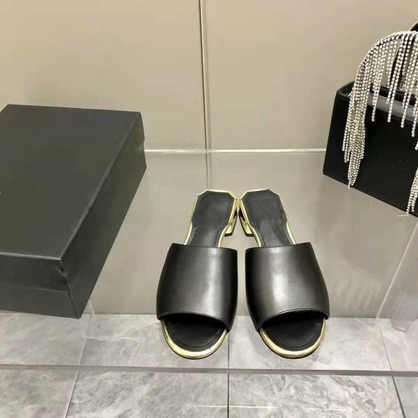 prismatic heel round head open toe simple deep mouth one foot stirrup slippers women's shoes 0131, Black
prismatic heel round head open toe simple deep mouth one foot stirrup slippers women's shoes 0131, Black