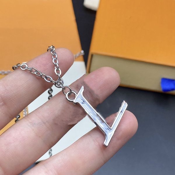 luxury design necklace 18k silver stainless steel fashion women's necklace neckchain pendant wedding jewelry accessories x223124
luxury design necklace 18k silver stainless steel fashion women's necklace neckchain pendant wedding jewelry accessories x223124