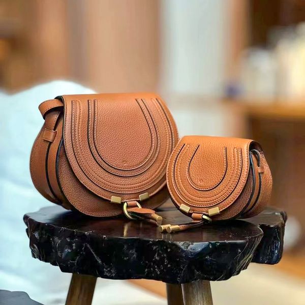 luxury saddl shouder bags cowhide leather women's marcie small totes crossbody clutch flap designer mens handbag bags fashion vintage g
luxury saddl shouder bags cowhide leather women's marcie small totes crossbody clutch flap designer mens handbag bags fashion vintage g