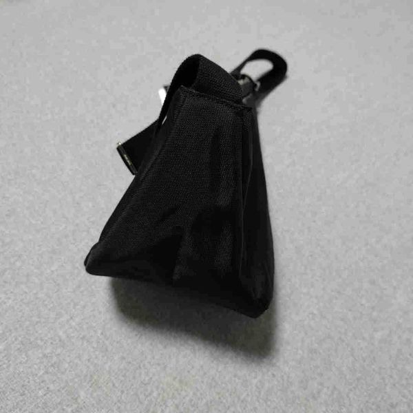 the row bag women's banana bag new lightweight nylon leisure underarm oblique span half moon
the row bag women's banana bag new lightweight nylon leisure underarm oblique span half moon