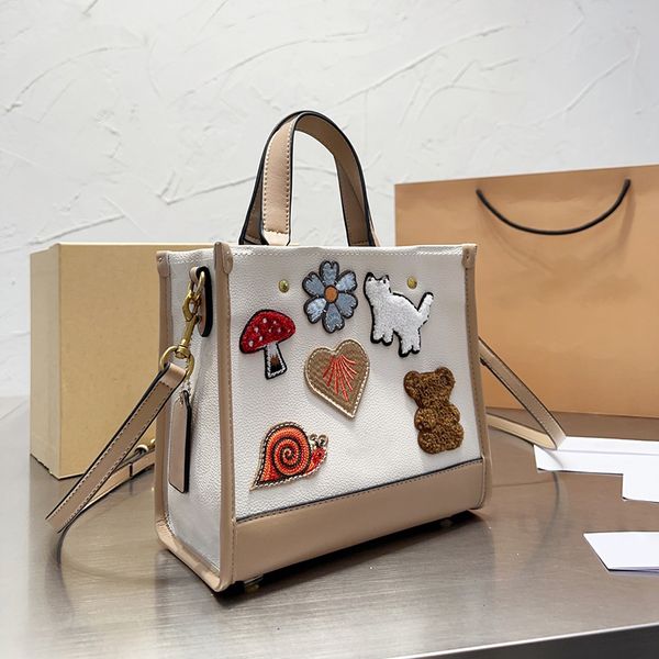 evening bags totes bags luxurys bag women designer leather handbags fashion field tote shopping pink purse shoulder crossbody large duffle b
evening bags totes bags luxurys bag women designer leather handbags fashion field tote shopping pink purse shoulder crossbody large duffle b