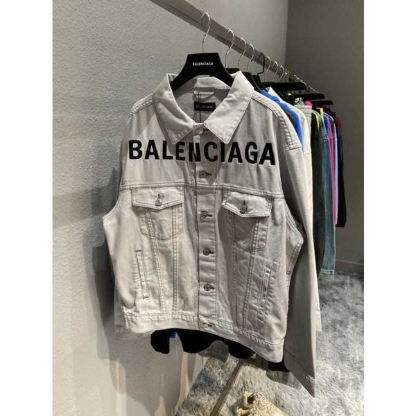 trendy designer balencigass jackets baga paris autumn fashion brand embroidered letter jeans men's women's loose washing jacket, Black;brown
trendy designer balencigass jackets baga paris autumn fashion brand embroidered letter jeans men's women's loose washing jacket, Black;brown