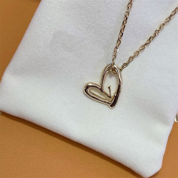 womens mens designer love pendant necklace luxury designer women jeweley bracelet women l letter with love gold chain, Golden;silver
womens mens designer love pendant necklace luxury designer women jeweley bracelet women l letter with love gold chain, Golden;silver