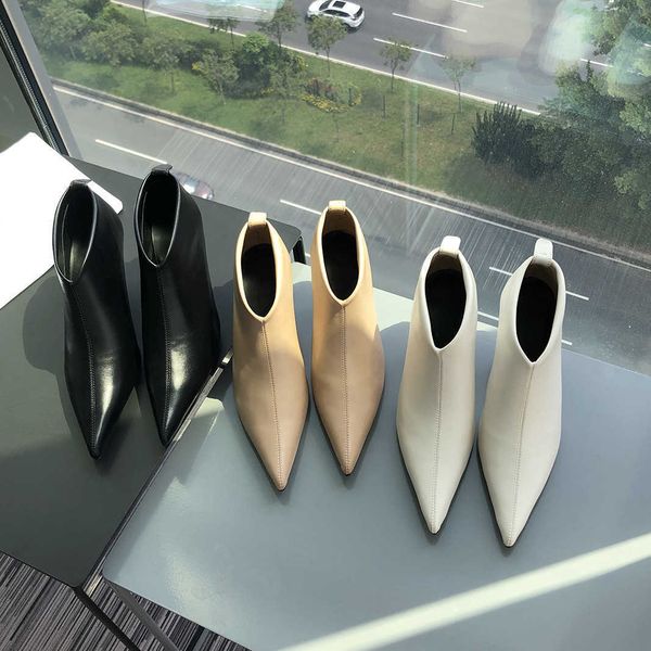 the row shoes of version the row pointed high heel sheepskin short boots women's thin heels and bare boots kitten heel short tube thin, Black
the row shoes of version the row pointed high heel sheepskin short boots women's thin heels and bare boots kitten heel short tube thin, Black