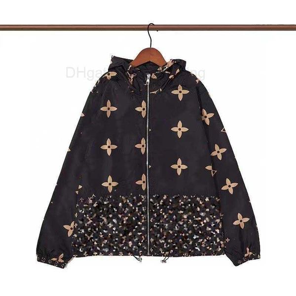 jackets spring men loose print sunscreen jacket long sleeve letter zipper hooded hip hop windbreaker men women casual top, Black;brown
jackets spring men loose print sunscreen jacket long sleeve letter zipper hooded hip hop windbreaker men women casual top, Black;brown