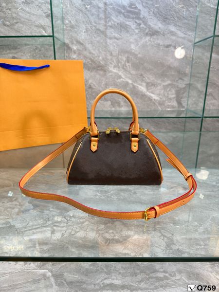 designer handbags tote bag shopping bags genuine leather cross body satchel women totes vintage triangle handbag fashion shell purses luxury
designer handbags tote bag shopping bags genuine leather cross body satchel women totes vintage triangle handbag fashion shell purses luxury