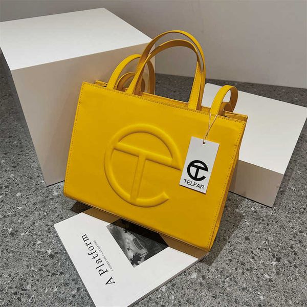 design bag factory wholesale and retail bag women's 2023 korean fashion suit small square new winter portable msenger shoulder
design bag factory wholesale and retail bag women's 2023 korean fashion suit small square new winter portable msenger shoulder