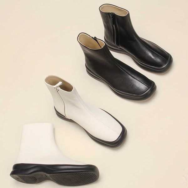 the short row boots autumn new small french solid side zipper casual flat heel short tube martin boots
the short row boots autumn new small french solid side zipper casual flat heel short tube martin boots