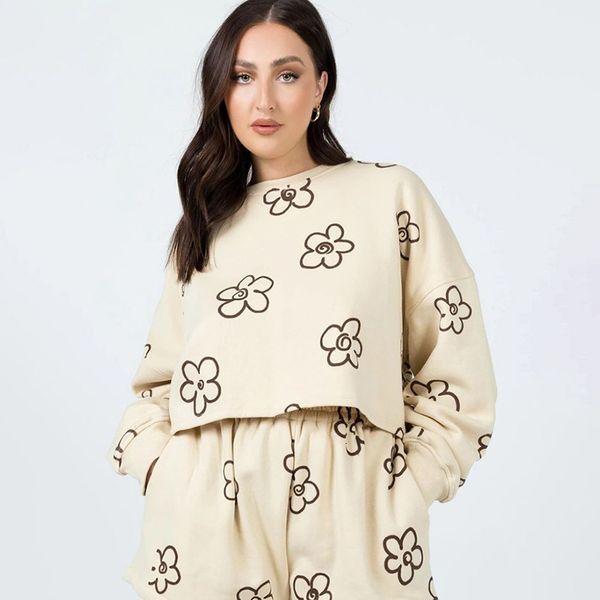 women's two piece pants shorts suits tracksuit casual flower print sets for sports jog winter street warm ladies ensemble 221130, White
women's two piece pants shorts suits tracksuit casual flower print sets for sports jog winter street warm ladies ensemble 221130, White