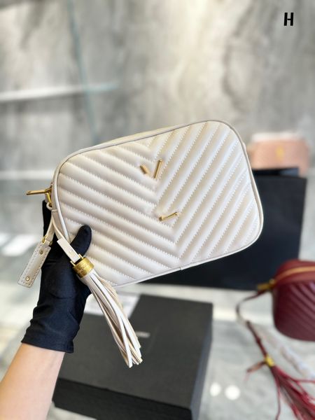 luxury tote brand shoulder bag crossbody handbag genuine leather cattlehide designer messenger bags 5a quality soho disco tassel zipper 23cm
luxury tote brand shoulder bag crossbody handbag genuine leather cattlehide designer messenger bags 5a quality soho disco tassel zipper 23cm