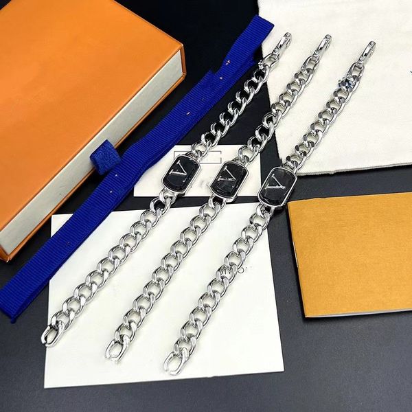 2023brand letter bracelets men women boutique bracelet hand chains birthday party valentine's gift wedding jewelry, Golden;silver
2023brand letter bracelets men women boutique bracelet hand chains birthday party valentine's gift wedding jewelry, Golden;silver