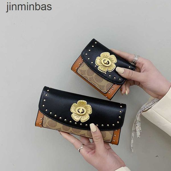 luxury design bag shop wholesale and retail camellia short folding wallet women's 2023 new multi card big money fashion versatile small
luxury design bag shop wholesale and retail camellia short folding wallet women's 2023 new multi card big money fashion versatile small