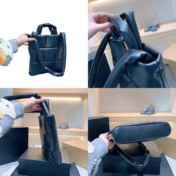 new evening bags tote large-capacit designer handbags padded black leather handbag classic logo design shopping crossbod purses
new evening bags tote large-capacit designer handbags padded black leather handbag classic logo design shopping crossbod purses