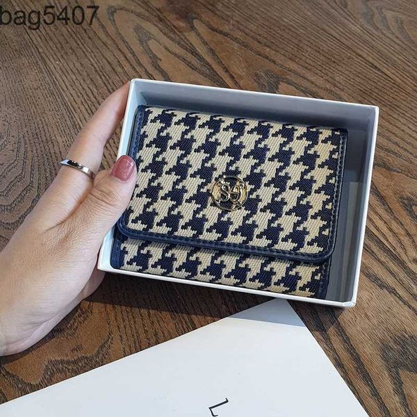 luxury design bag ladies purseshop wholesale and retail short wallet women's multi card card bag small thin wallet can hold the driver&
luxury design bag ladies purseshop wholesale and retail short wallet women's multi card card bag small thin wallet can hold the driver&