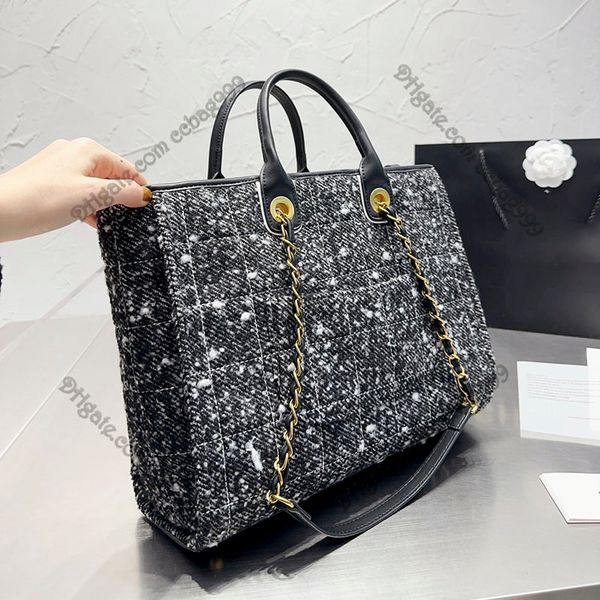22s luxury jumbo commuting designer beach bag badge embroidery letters check shoulder shopping totes bags lager capacity sport outdoor packs
22s luxury jumbo commuting designer beach bag badge embroidery letters check shoulder shopping totes bags lager capacity sport outdoor packs