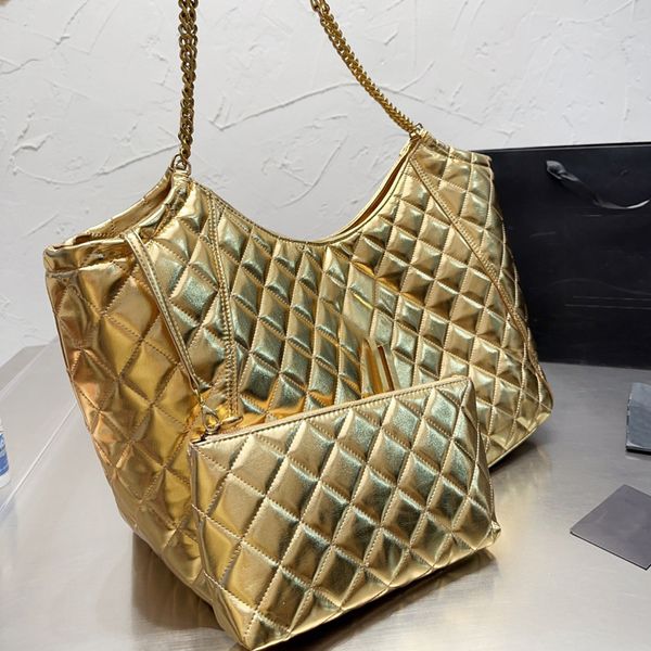 large capacity totes bag women shoulder bags diamond lattice shopping handbags metal hardware big letter sign chain leather strap clutch pur
large capacity totes bag women shoulder bags diamond lattice shopping handbags metal hardware big letter sign chain leather strap clutch pur