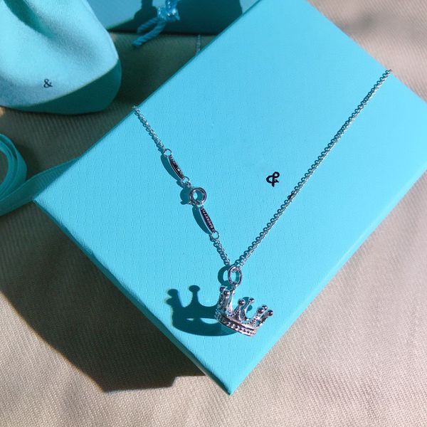 designer tiff luxury jewelry accessories necklaces women charm jewelry light luxurys classic love pendant simple clavicle chain for birthday, Silver
designer tiff luxury jewelry accessories necklaces women charm jewelry light luxurys classic love pendant simple clavicle chain for birthday, Silver