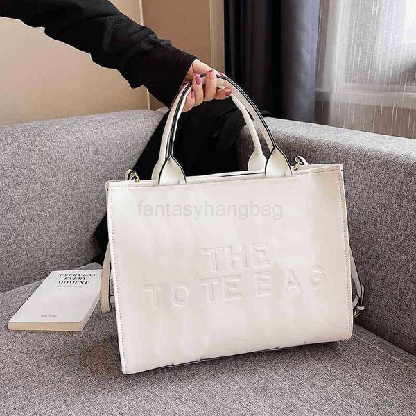 designer luxury women the tote bag fashion versatile handbags shoulder crossbody bags purse tories totes large capacity saddle wallets 7a x4
designer luxury women the tote bag fashion versatile handbags shoulder crossbody bags purse tories totes large capacity saddle wallets 7a x4