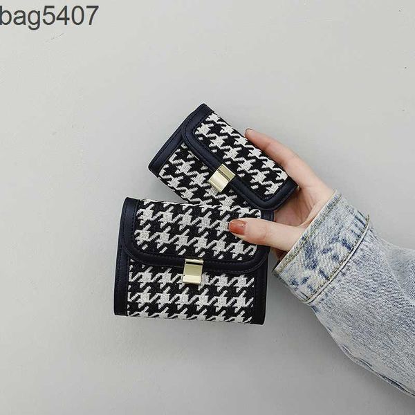 luxury design bag ladies purseshop wholesale and retail 2023 new qianniao japane korean cute buckle girl's small frh three fold short w
luxury design bag ladies purseshop wholesale and retail 2023 new qianniao japane korean cute buckle girl's small frh three fold short w