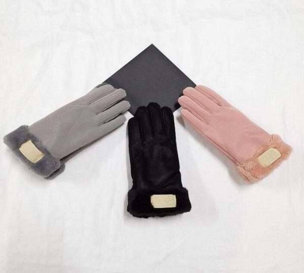2021 new brand design faux fur style glove for women winter outdoor warm five fingers artificial leather gloves whole 312830795, Blue;gray
2021 new brand design faux fur style glove for women winter outdoor warm five fingers artificial leather gloves whole 312830795, Blue;gray