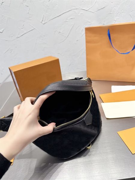 classic bumbag designer fanny packs cross body fashion chest shoulder belt waist bag luxury men women winter white plush purse soft leather
classic bumbag designer fanny packs cross body fashion chest shoulder belt waist bag luxury men women winter white plush purse soft leather