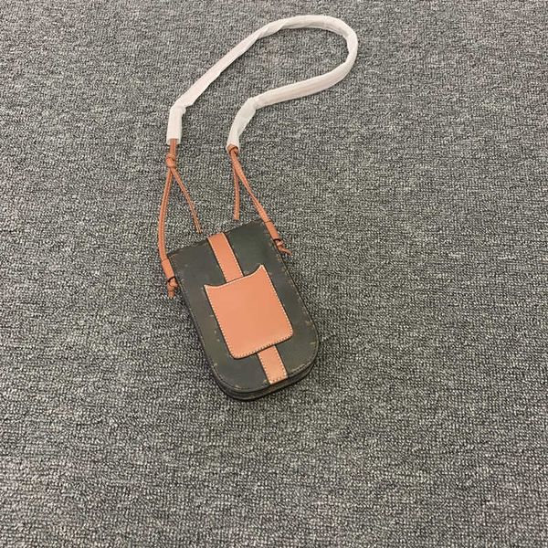 shoulder bags 2022 niche new triumphal arch mobile phone bag old flower messenger women's versatile fashion one shoulder makeup
shoulder bags 2022 niche new triumphal arch mobile phone bag old flower messenger women's versatile fashion one shoulder makeup