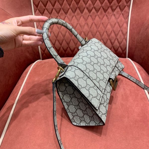 chain bags hourglass bag women totes crossbody paisley bag shoulder crocodile embossing diamond lattice half moon luxury genuine leather cla
chain bags hourglass bag women totes crossbody paisley bag shoulder crocodile embossing diamond lattice half moon luxury genuine leather cla
